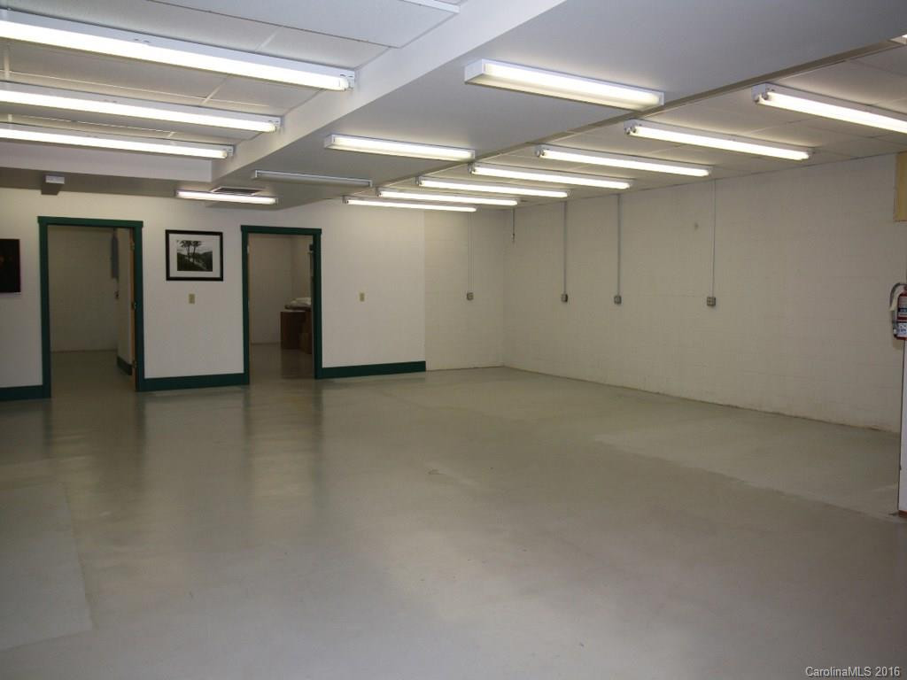 555 Hanging Rock Road - Photo 16