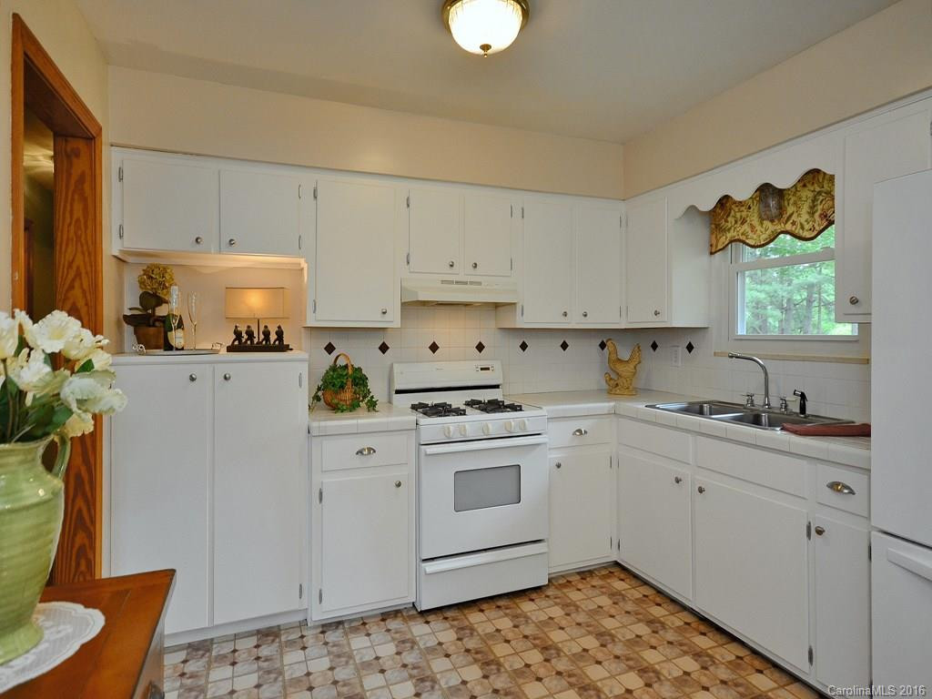 123 Sunset Hill Drive - Photo 7