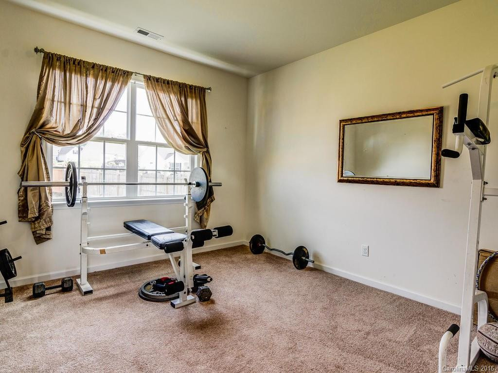 313 Roanoke Road - Photo 12
