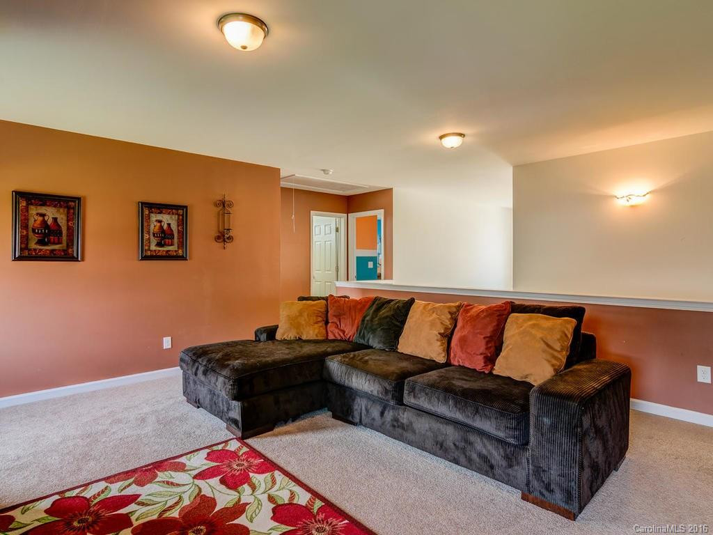 313 Roanoke Road - Photo 16