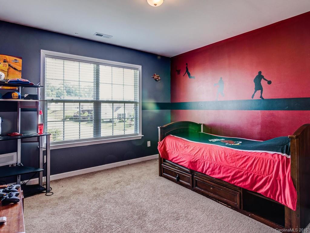 313 Roanoke Road - Photo 21