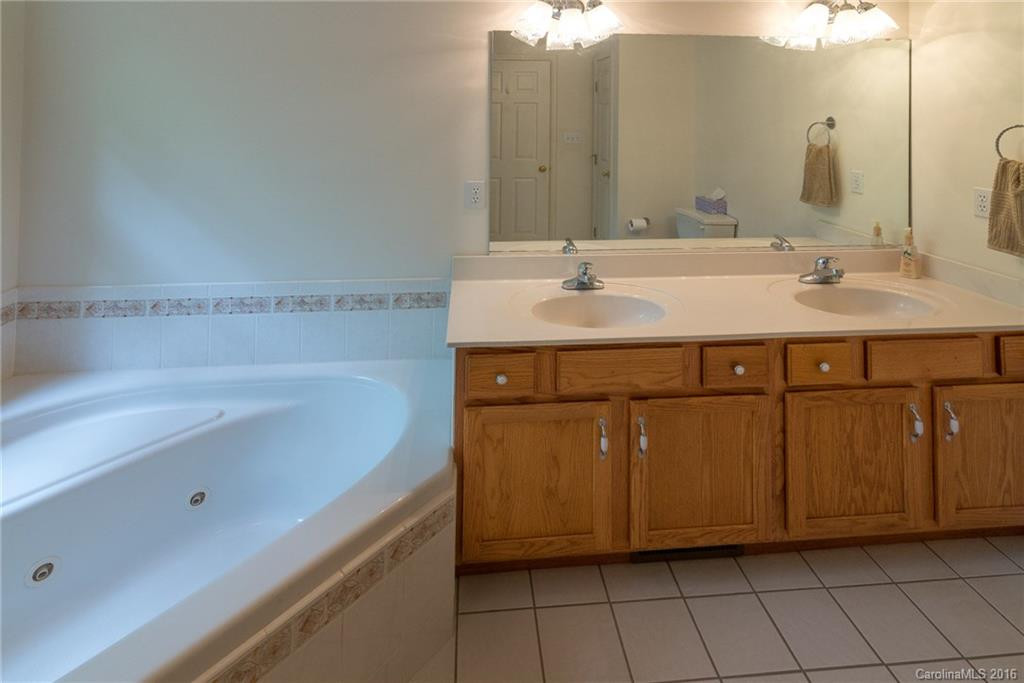 46 Red Maple Drive - Photo 15