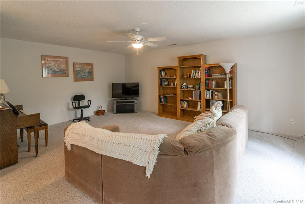 46 Red Maple Drive - Photo 20