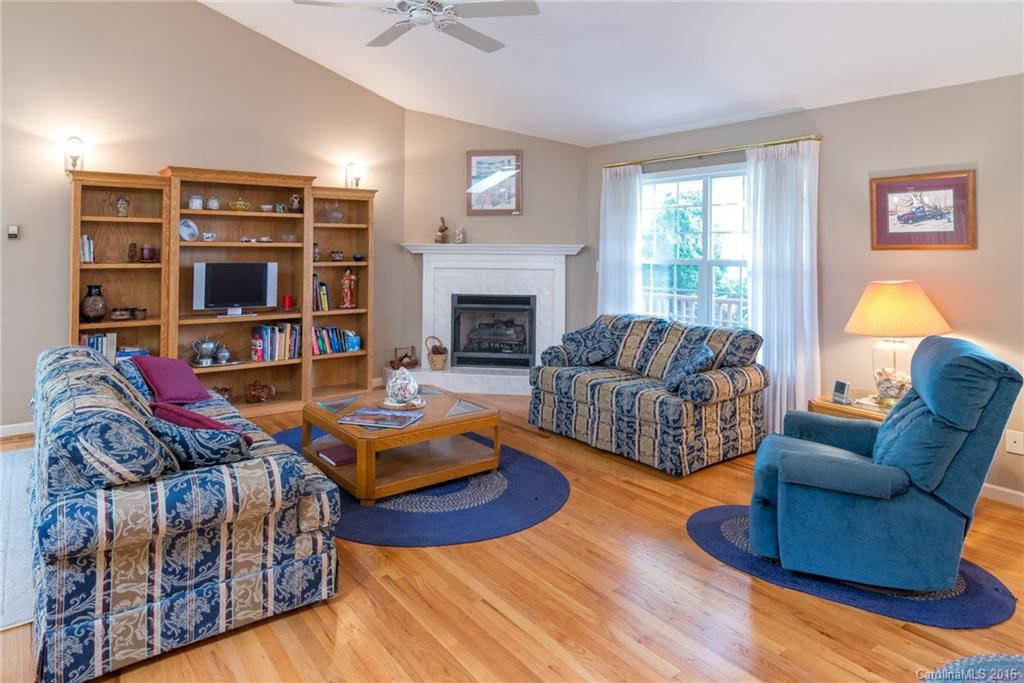 46 Red Maple Drive - Photo 4