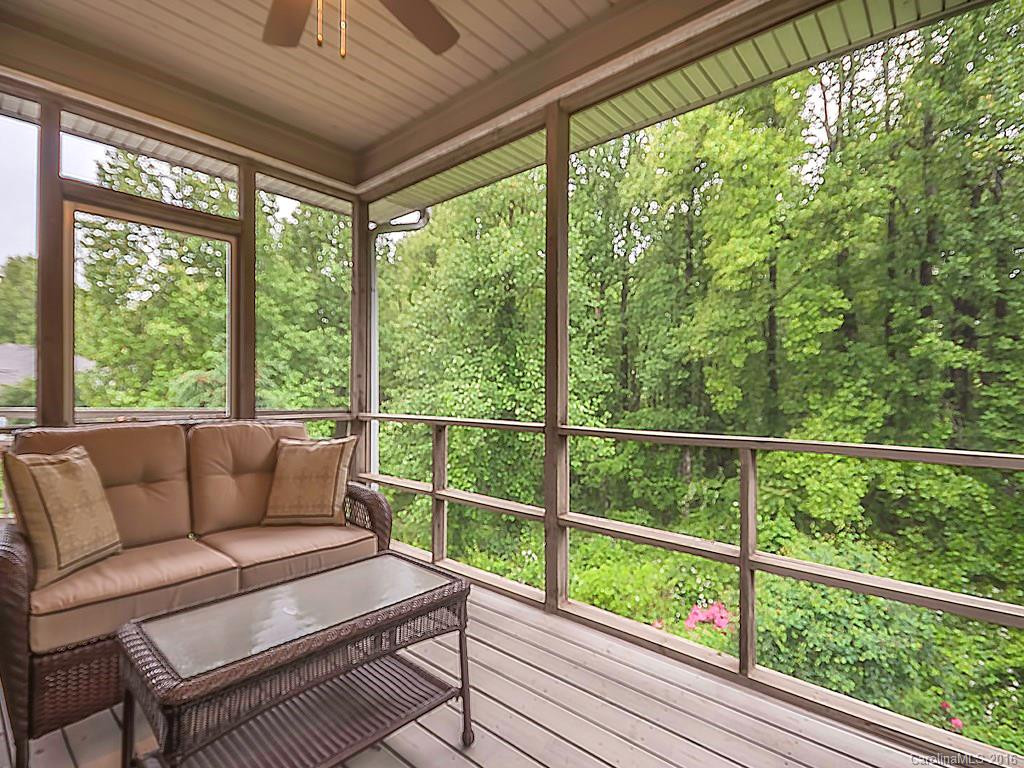 38 Green Meadow Court - Photo 5