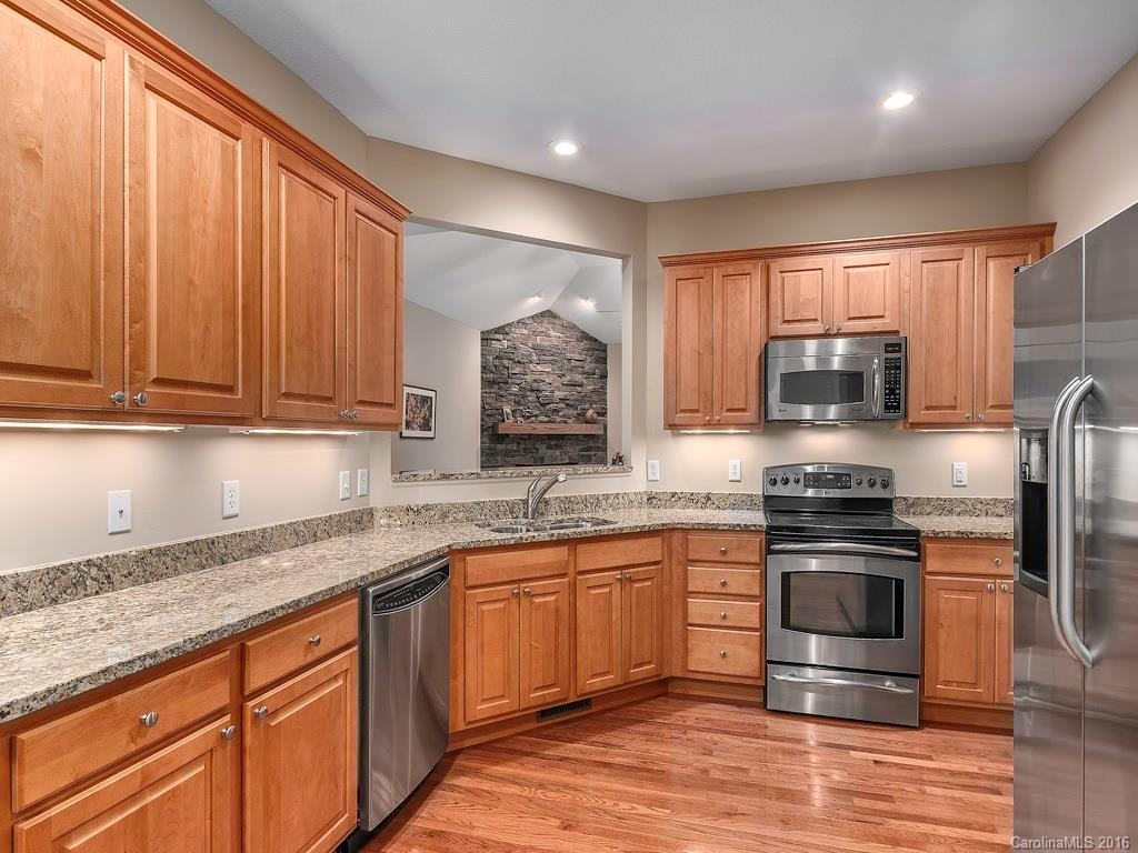 38 Green Meadow Court - Photo 7