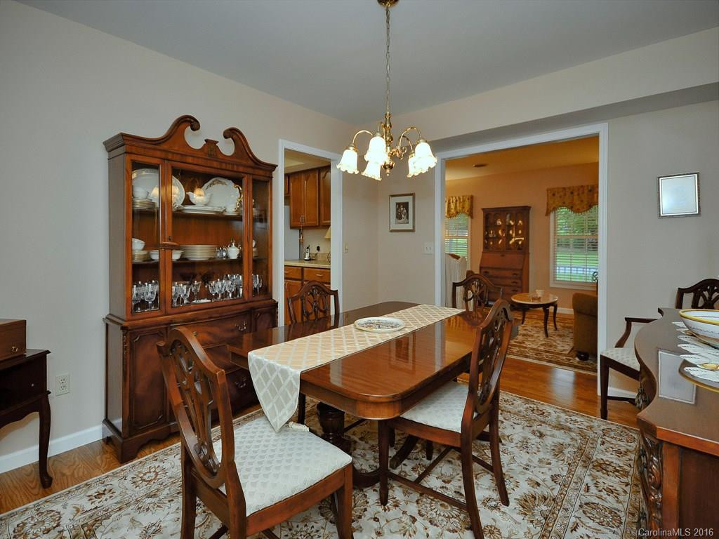 2681 Middleton Circle - Photo 6