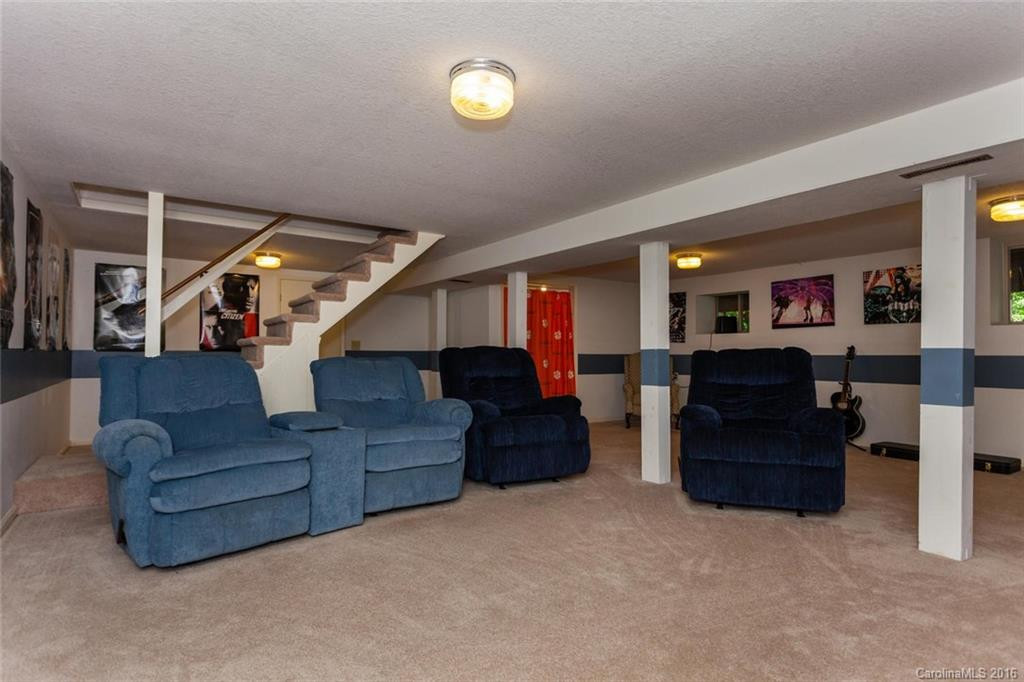 148 Haywood Knolls Drive - Photo 15