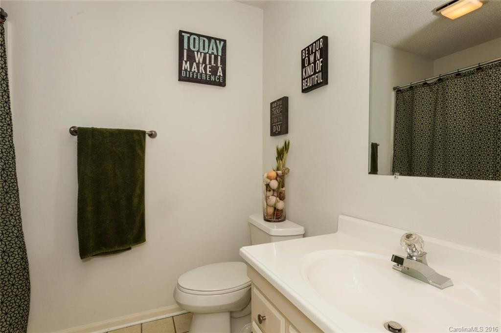 148 Haywood Knolls Drive - Photo 19