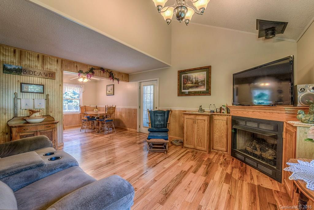 21 Tobacco Road - Photo 11