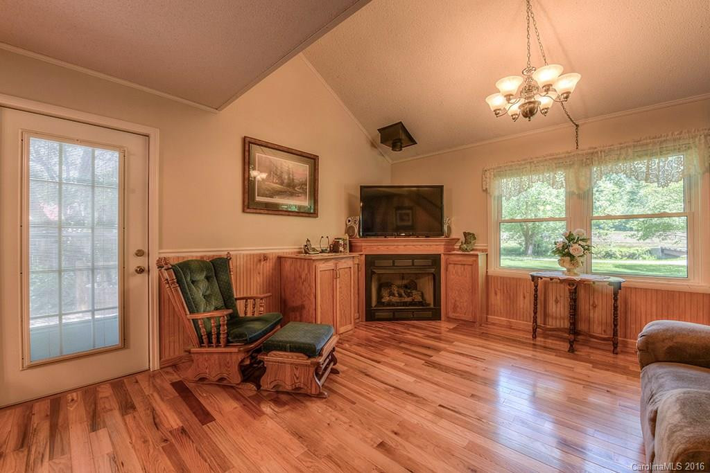 21 Tobacco Road - Photo 12
