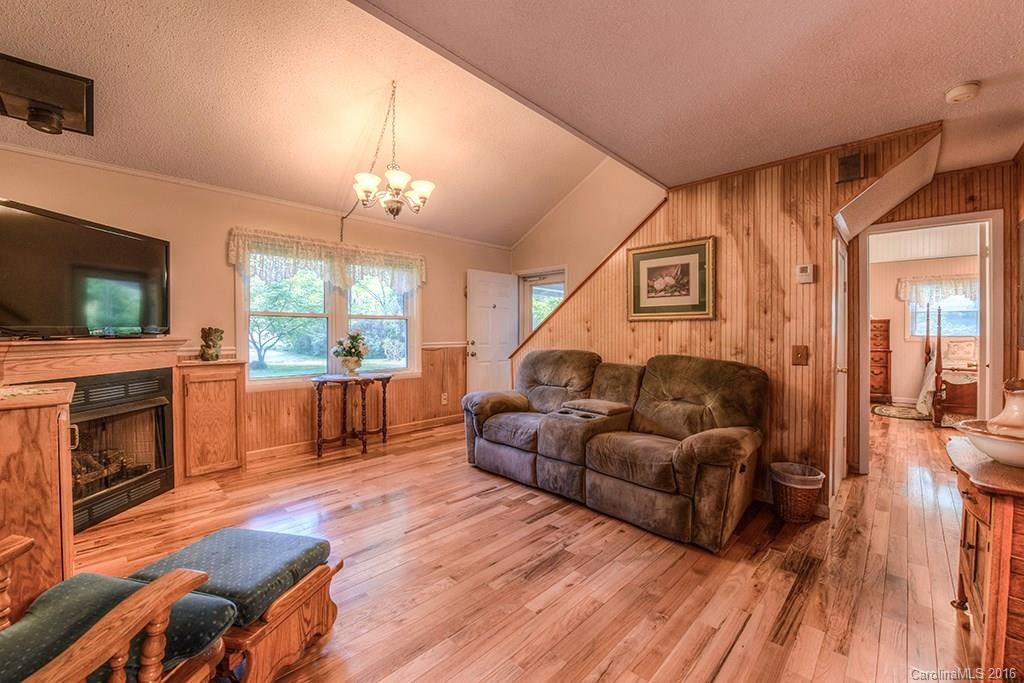 21 Tobacco Road - Photo 13