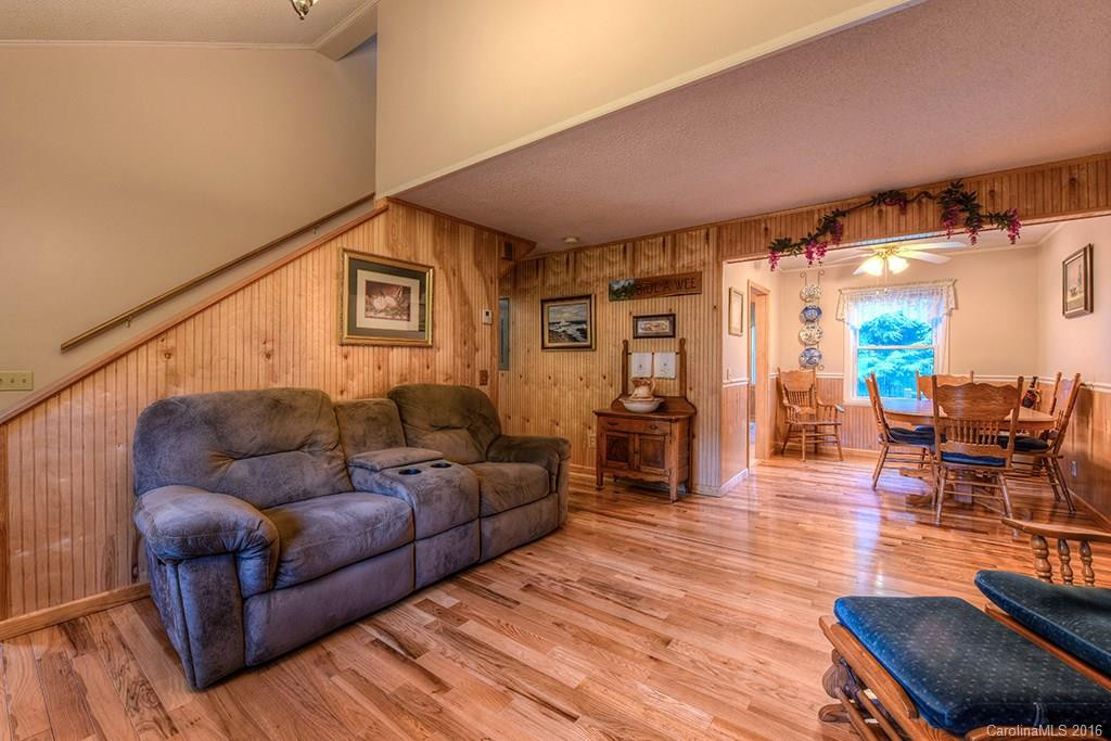 21 Tobacco Road - Photo 14
