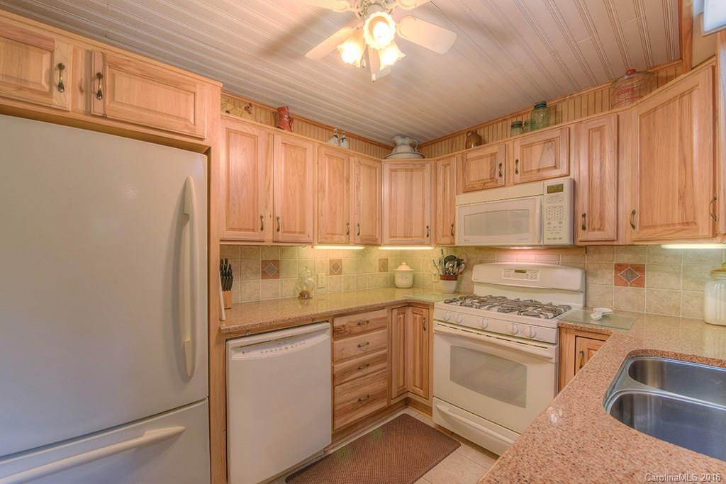 21 Tobacco Road - Photo 5