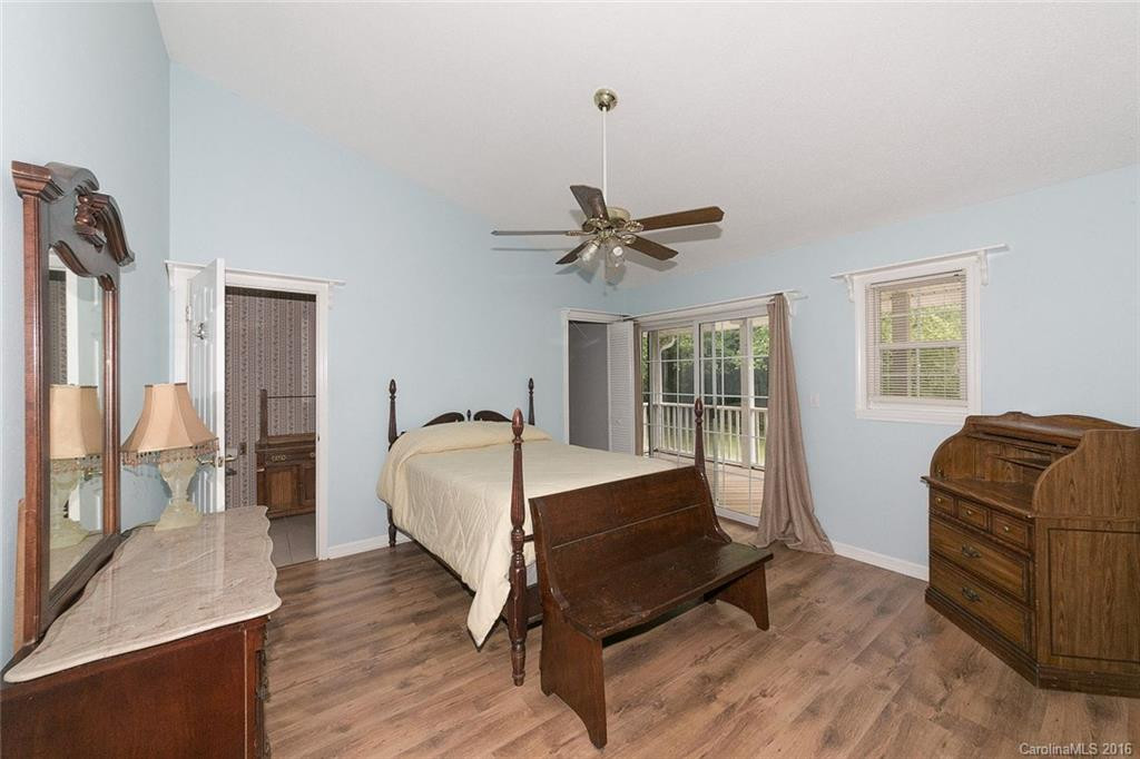 106 Freeman Knolls Drive #4 - Photo 8