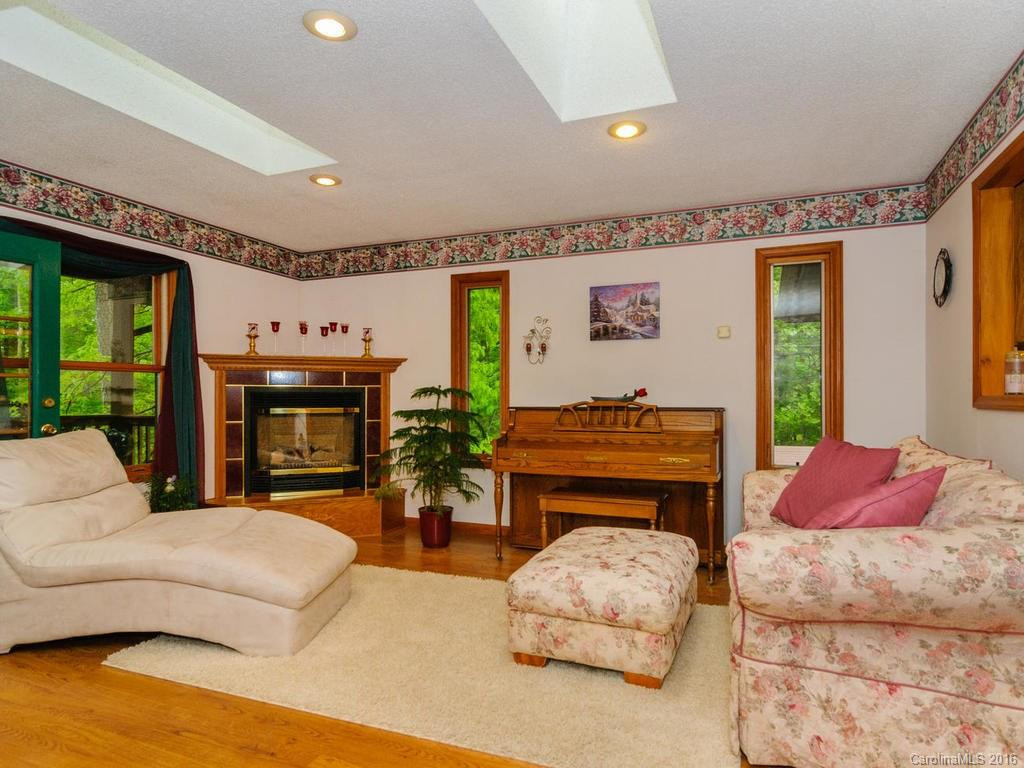 510 Huntinggreen Drive - Photo 7