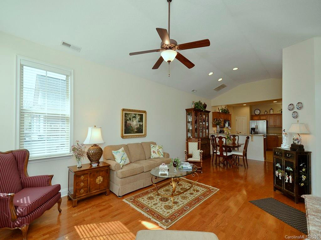 59 Mountain Meadow Circle #- - Photo 4