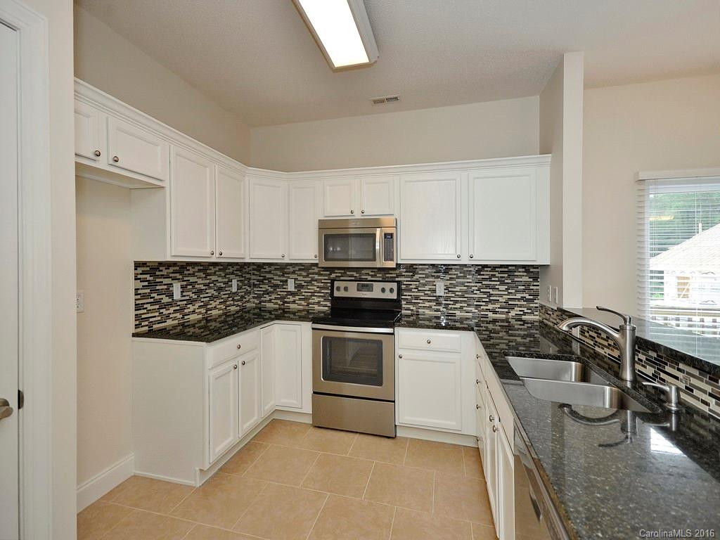 64 Fox Briar Drive #- - Photo 4