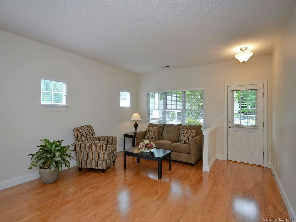 64 Fox Briar Drive #- - Photo 8