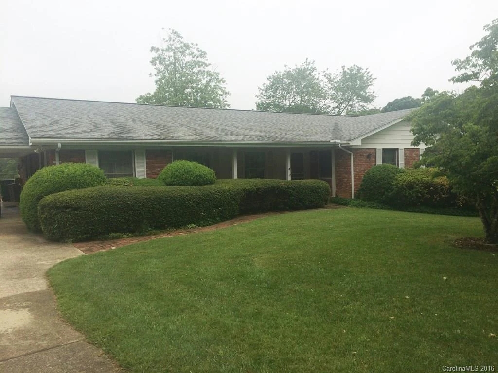 35 Enka Lake Lane