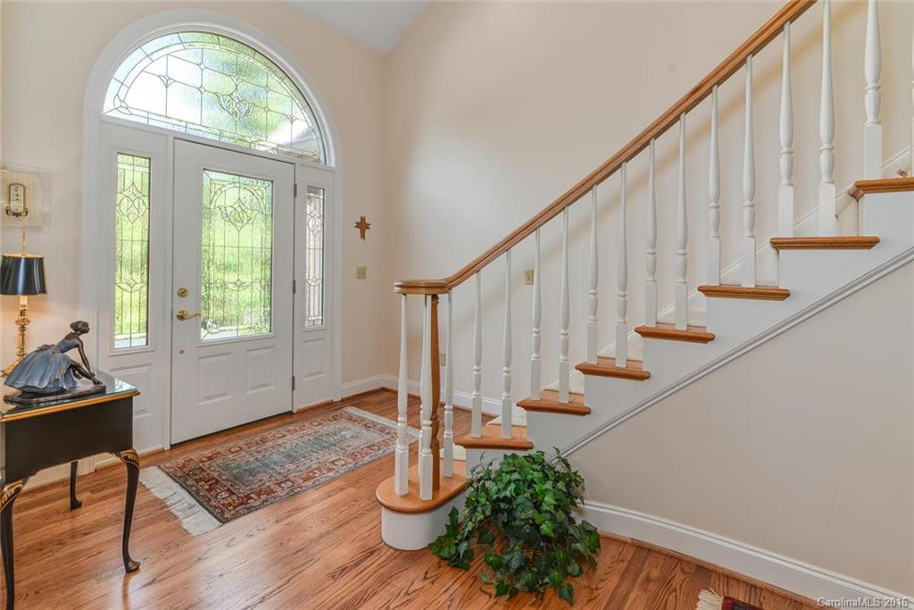 201 Teaberry Lane - Photo 3