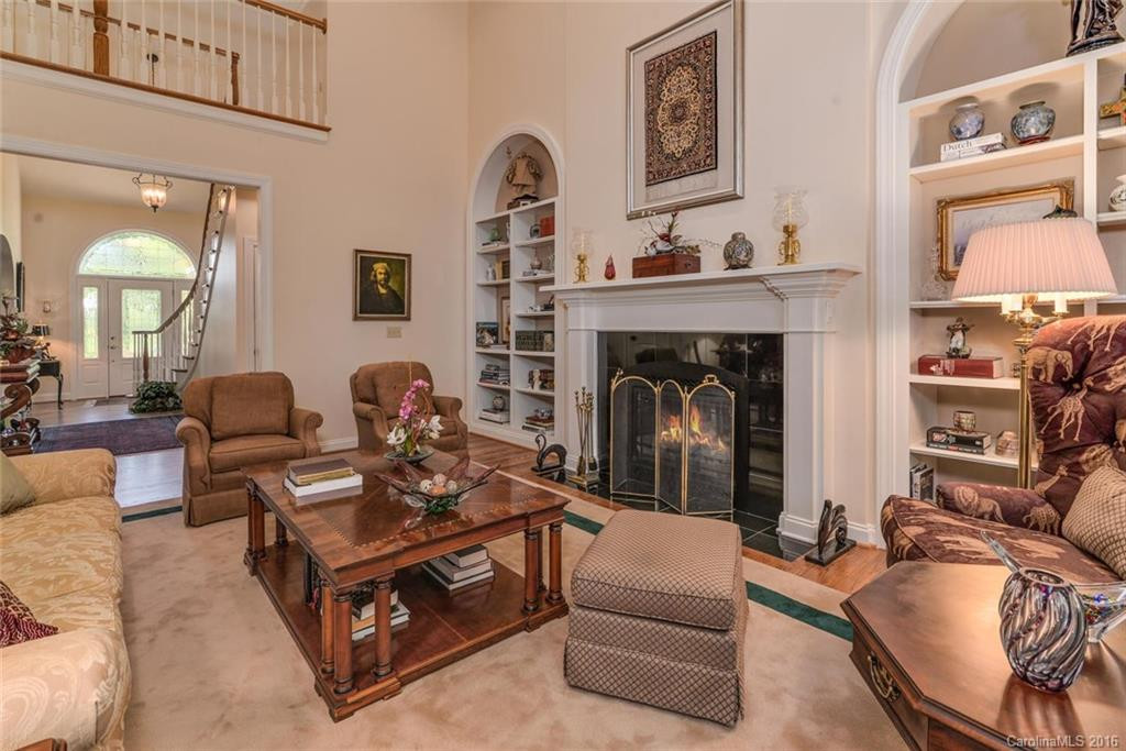 201 Teaberry Lane - Photo 5