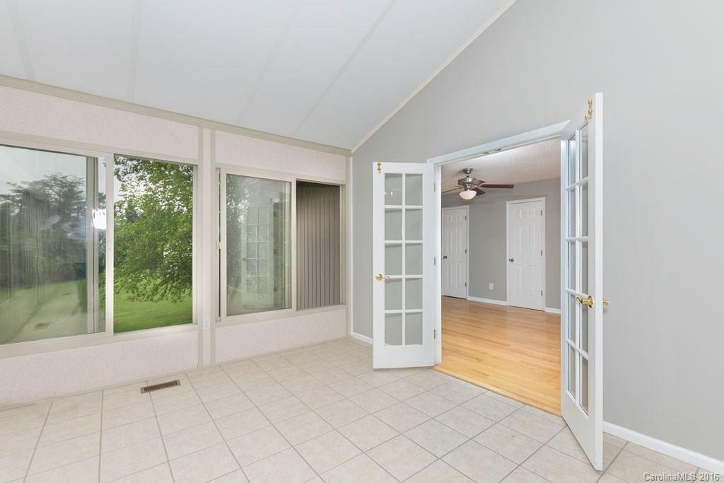 17 Country Spring Drive - Photo 14