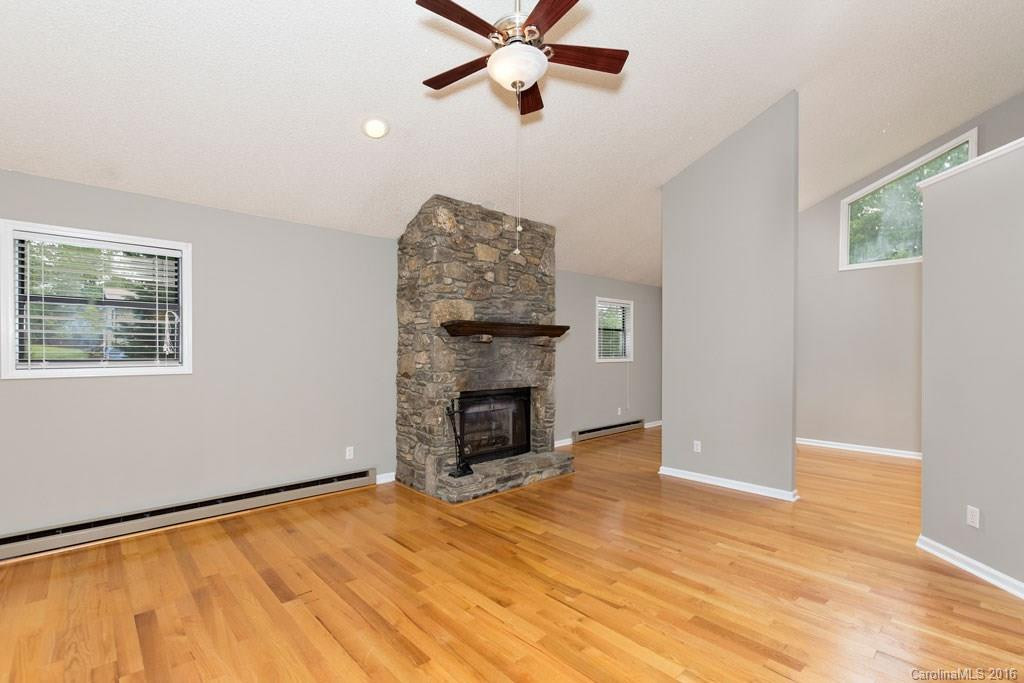 17 Country Spring Drive - Photo 4