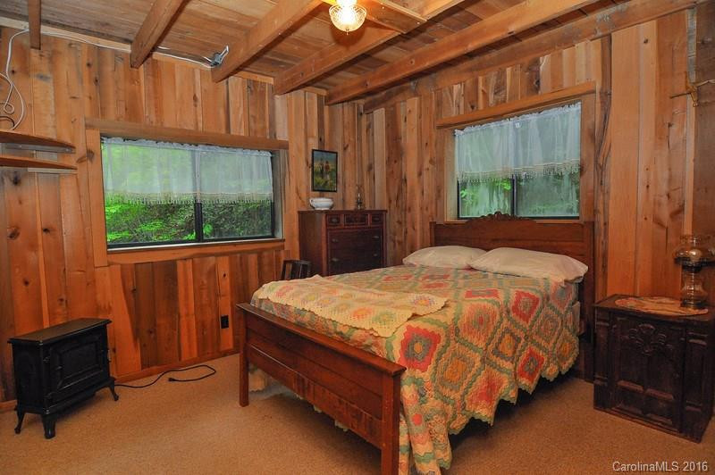 1035 Moonshine Mountain Road - Photo 16