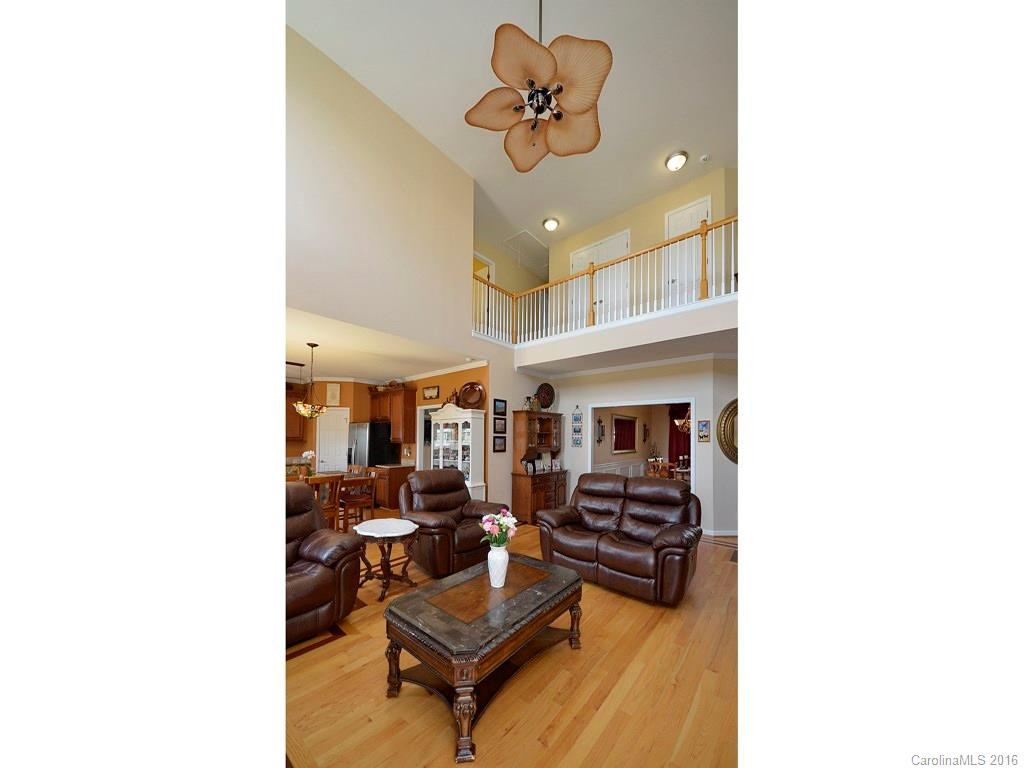 6 Dansford Lane - Photo 6