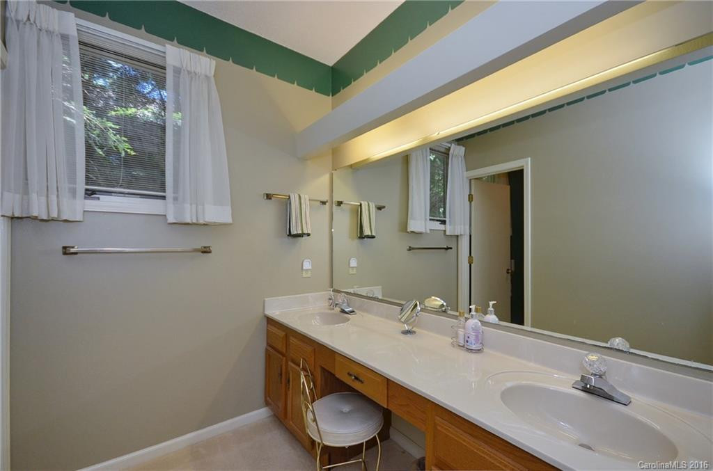 2000 Golfside Lane #1 - Photo 13