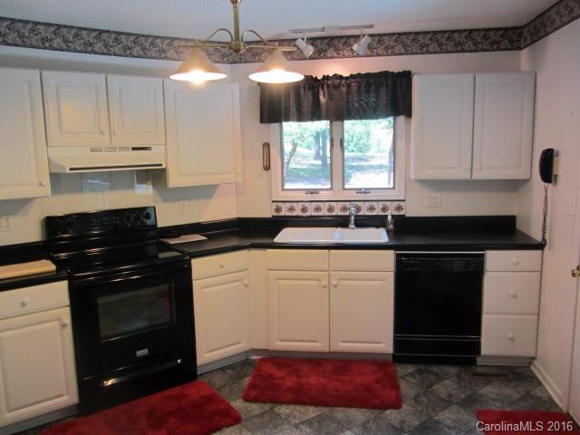 138 Fairway Landing - Photo 2