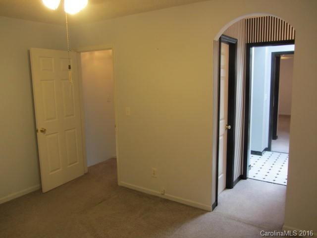138 Fairway Landing - Photo 15