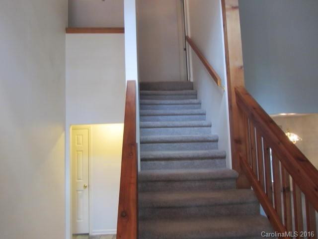 138 Fairway Landing - Photo 4
