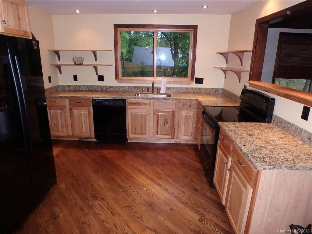 312 Oakdale Drive - Photo 6