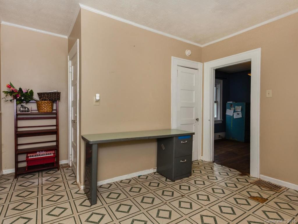 221 Sulphur Springs Road - Photo 12