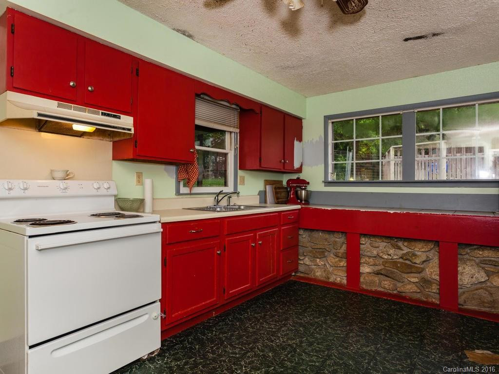 221 Sulphur Springs Road - Photo 14
