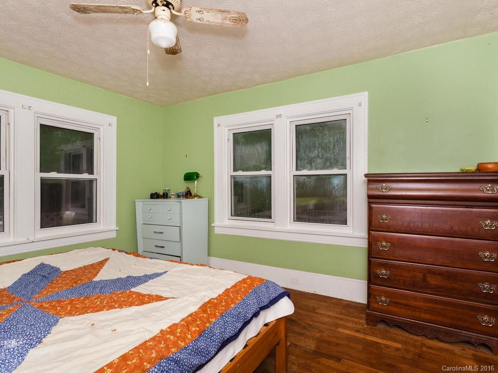 221 Sulphur Springs Road - Photo 16