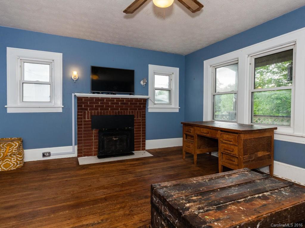 221 Sulphur Springs Road - Photo 5
