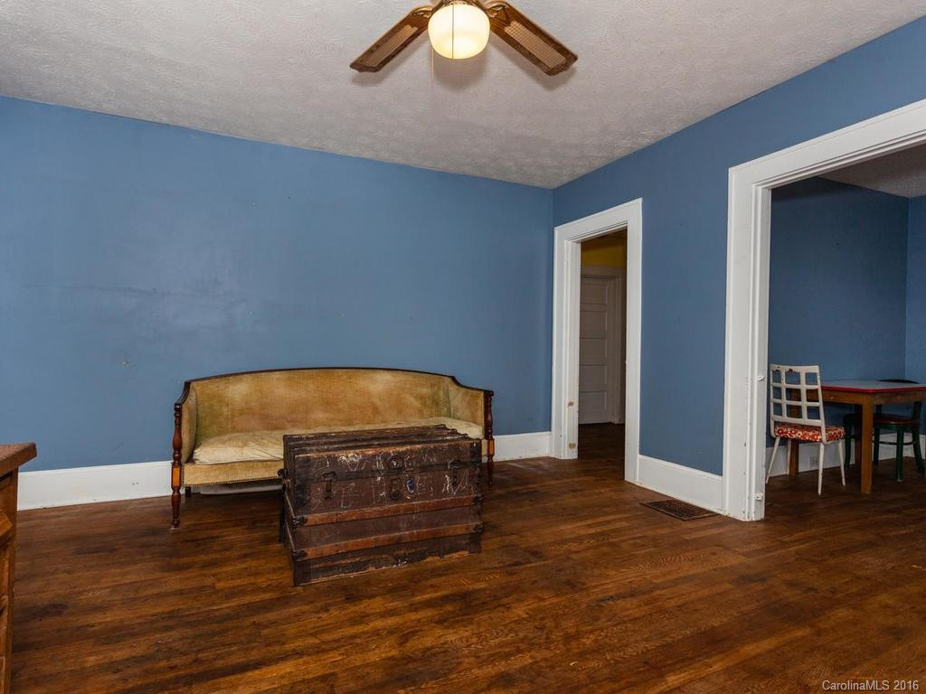 221 Sulphur Springs Road - Photo 6