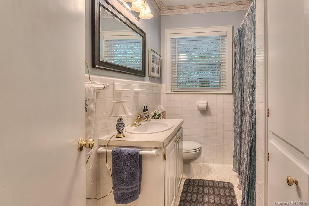 1815 Lakeshore Drive - Photo 13
