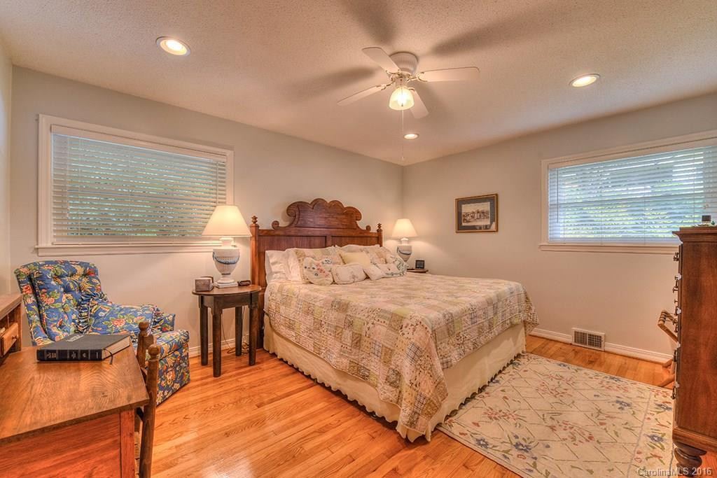 1815 Lakeshore Drive - Photo 15