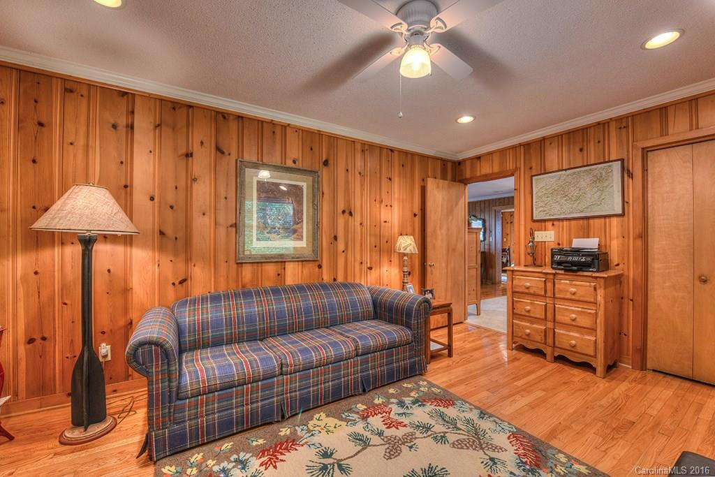1815 Lakeshore Drive - Photo 17