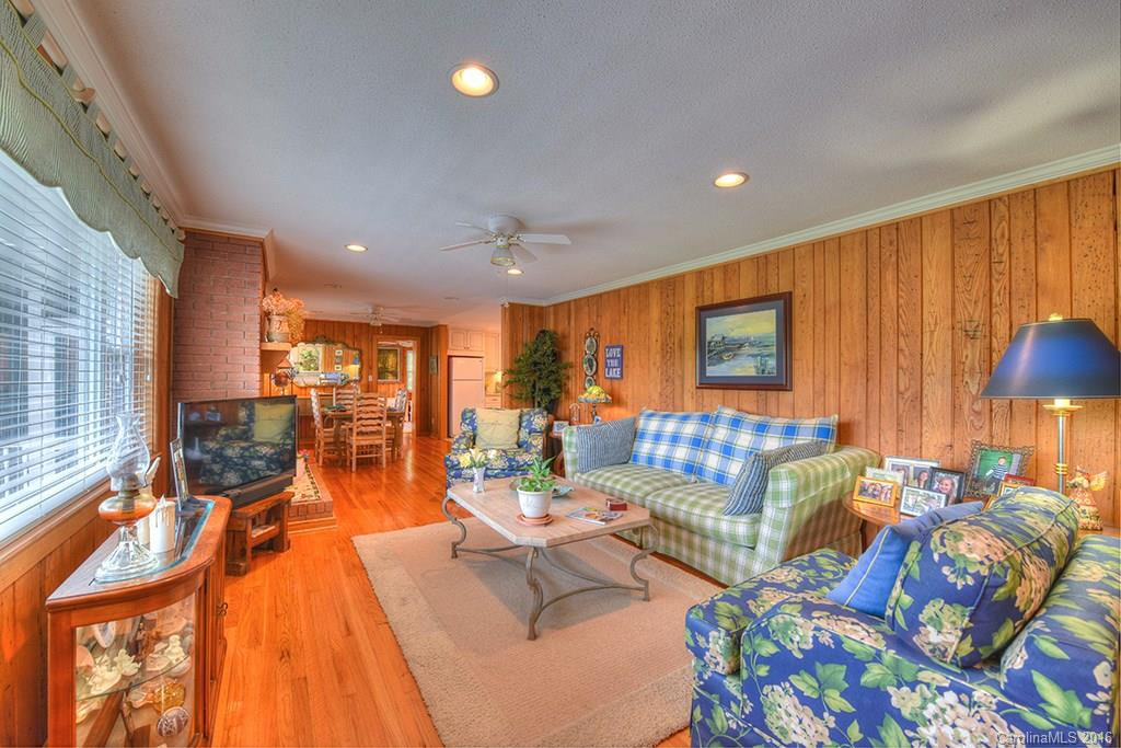 1815 Lakeshore Drive - Photo 4