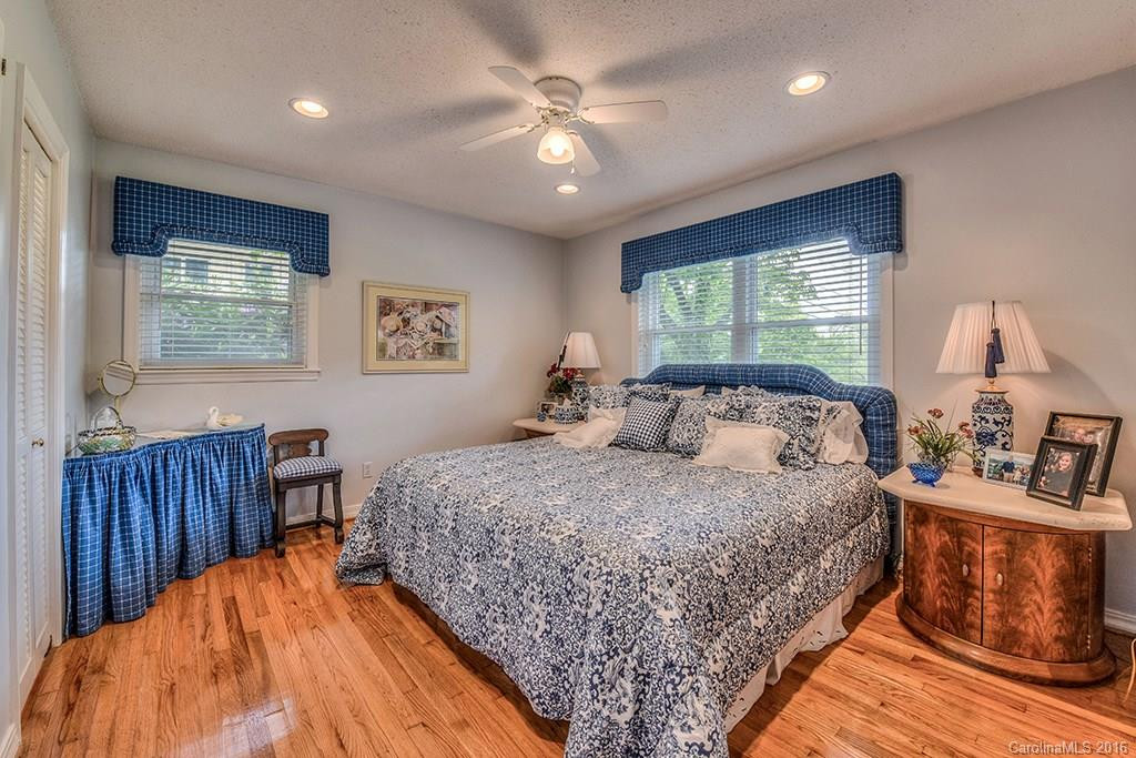 1815 Lakeshore Drive - Photo 10