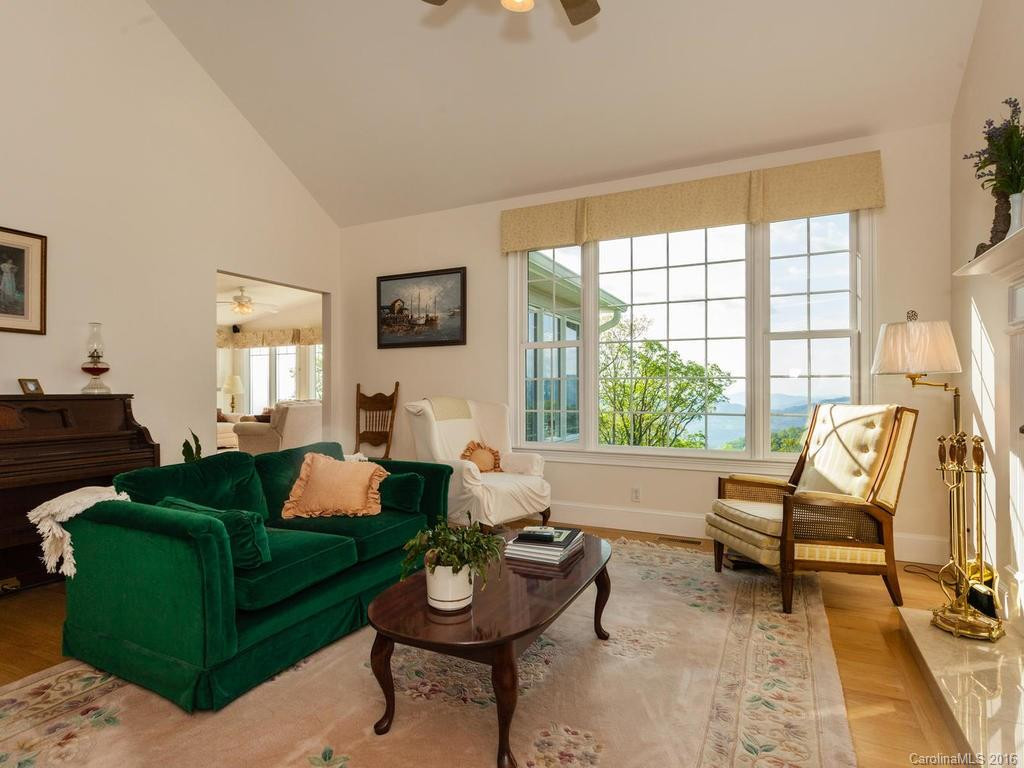 473 Bearwallow Road - Photo 8
