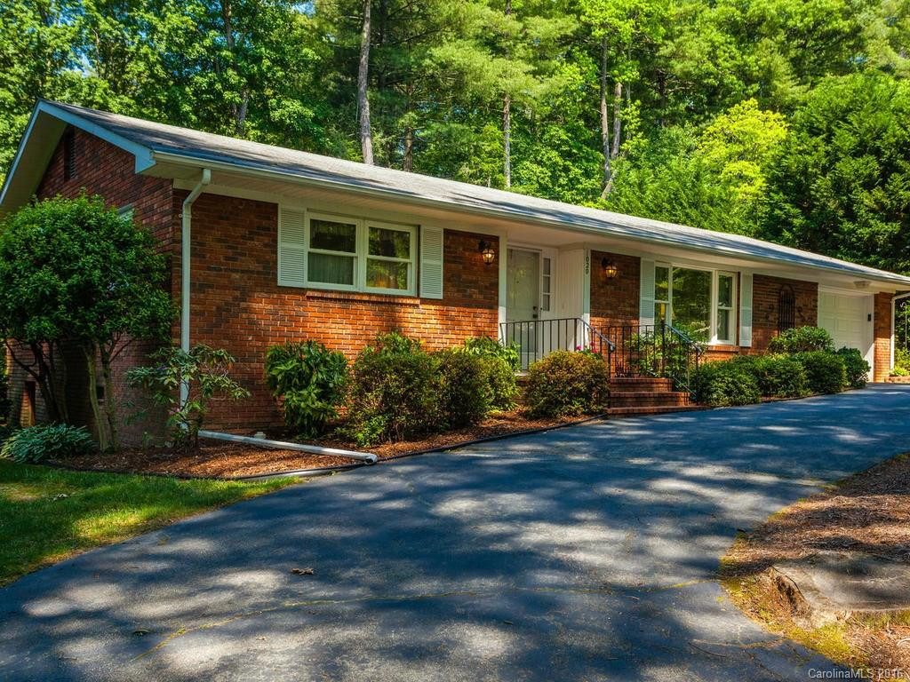 1020 Carousel Lane - Photo 2