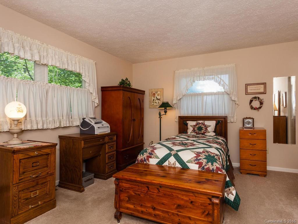 1020 Carousel Lane - Photo 15
