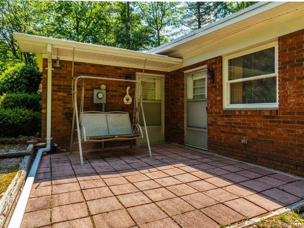 1020 Carousel Lane - Photo 21