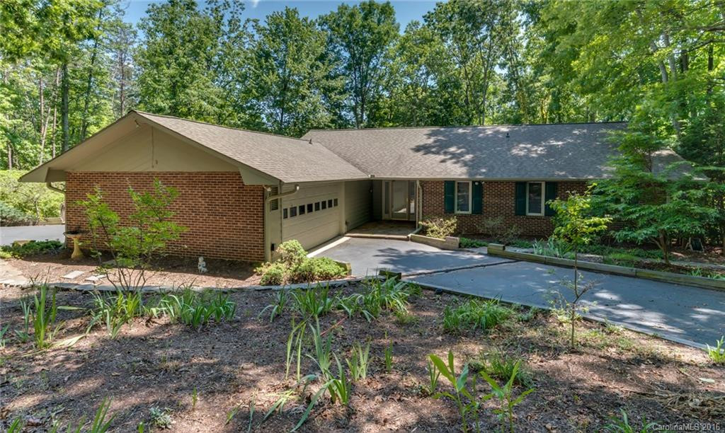 565 Mountain Laurel Drive